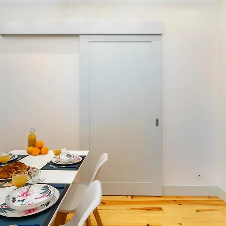 Whome Luxury In Prime Location W/ Ac, Lift & Private Patio * 리스본