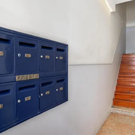 Appartement Whome Luxury In Prime Location W/ Ac, Lift & Private Patio Lissabon