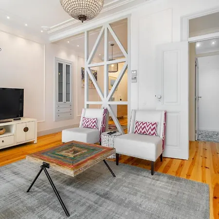 Whome Luxury In Prime Location W/ Ac, Lift & Private Patio Appartement