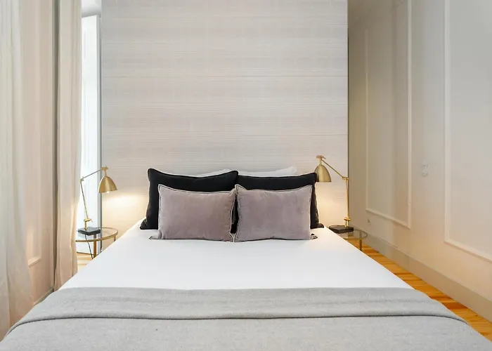 Whome Luxury In Prime Location W/ Ac, Lift & Private Patio Lisboa
