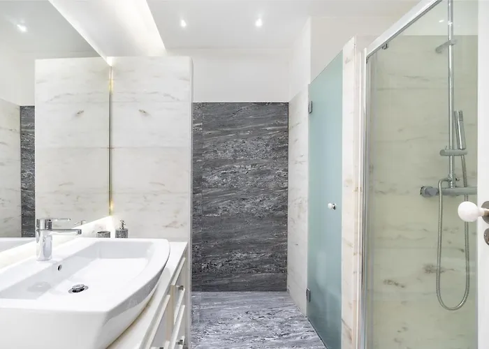 Whome Luxury In Prime Location W/ Ac, Lift & Private Patio * Lisboa